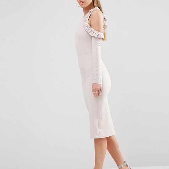 Host Pick ✨ Oh My Love Cold Shoulder Dress🤍 - Picture 2 of 4